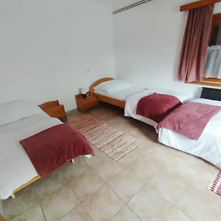 Drevenica U Holtana Mini *